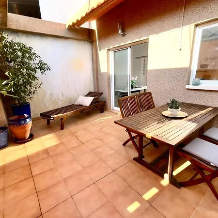 Lovely Penhouse In With Parking *