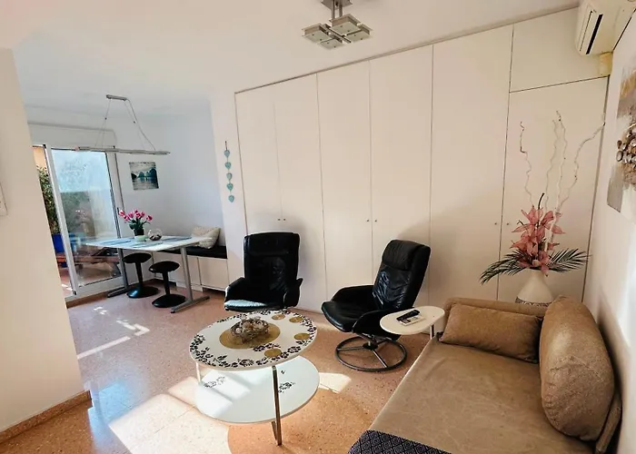 Lovely Penhouse In With Parking