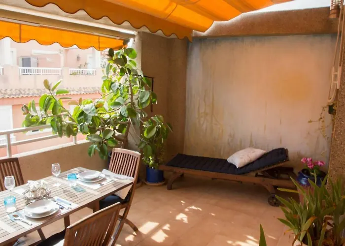 Lovely Penhouse In With Parking 阿利坎特